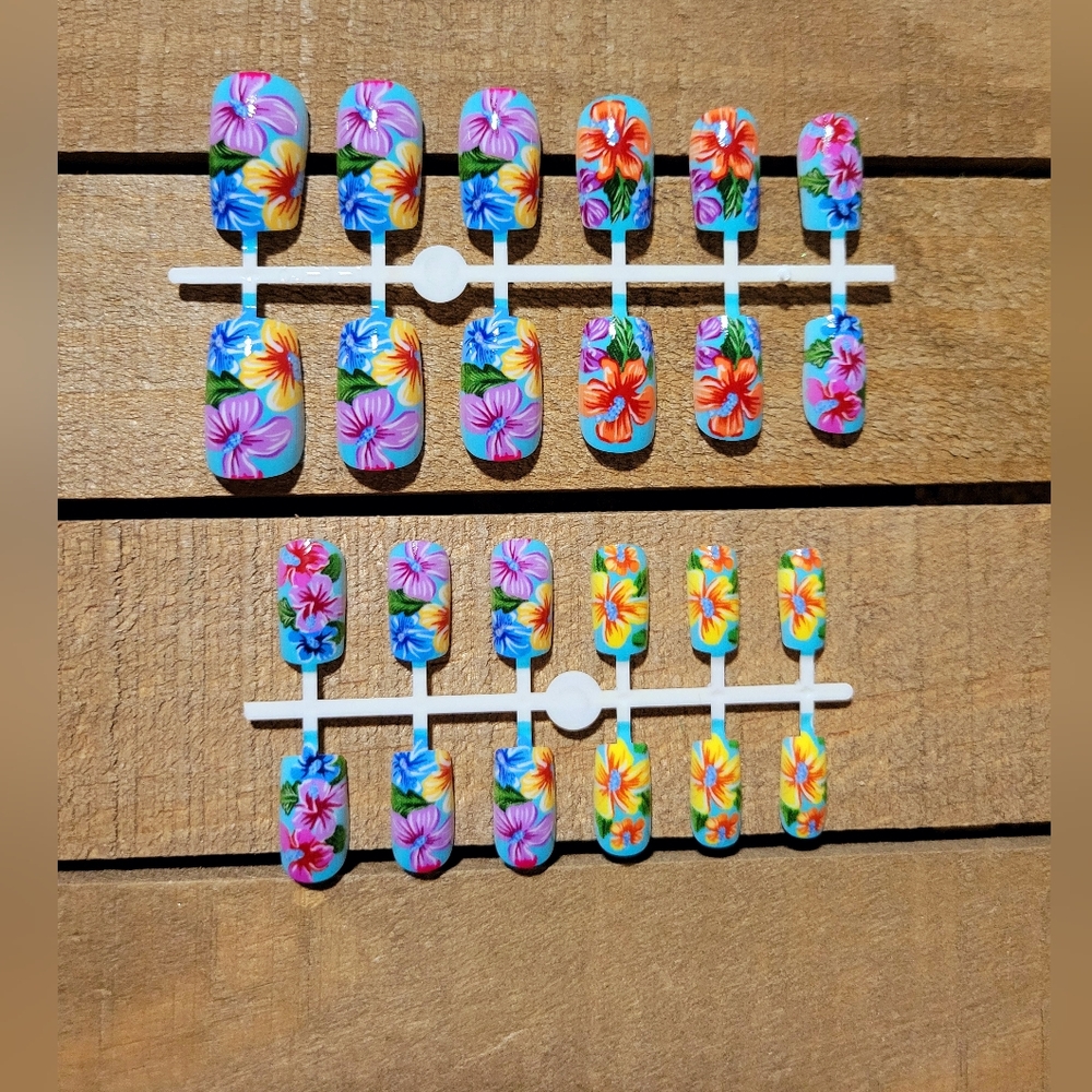 Boutique Press On Nails